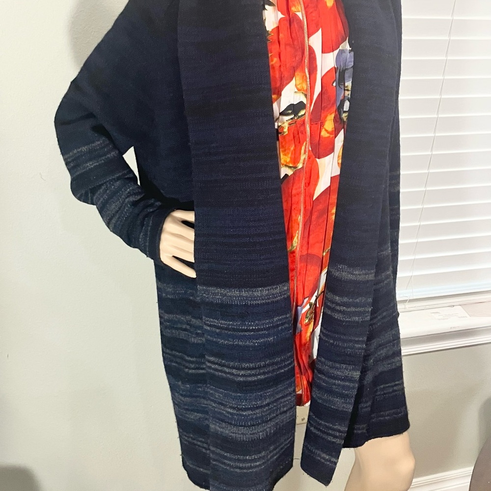 Vince EUC, Dark Blue Striped Cardigan, Medium - Picture 3 of 7